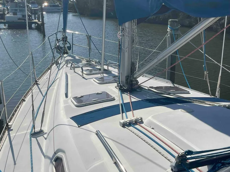 Slide: The Image of Beneteau 393 2006 - 13