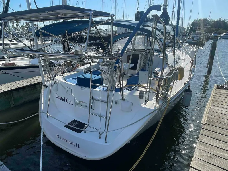 Slide: The Image of Beneteau 393 2006 - 17