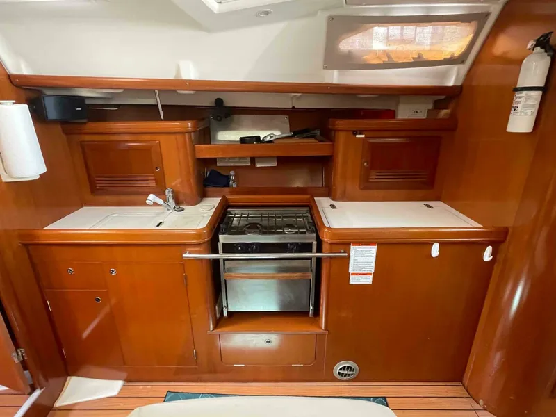 Slide: The Image of Beneteau 393 2006 - 3
