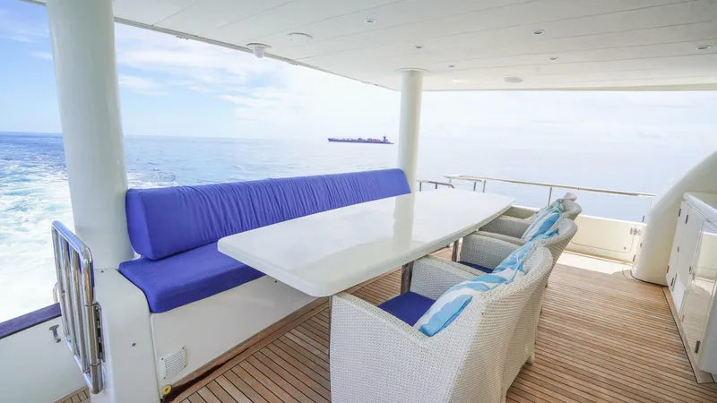 Slide: The Image of Motor Yacht 82MY 2001 - 11