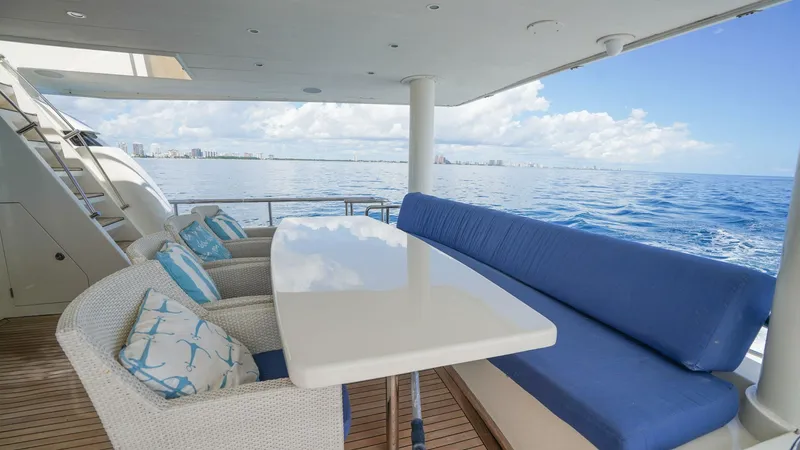 Slide: The Image of Motor Yacht 82MY 2001 - 13