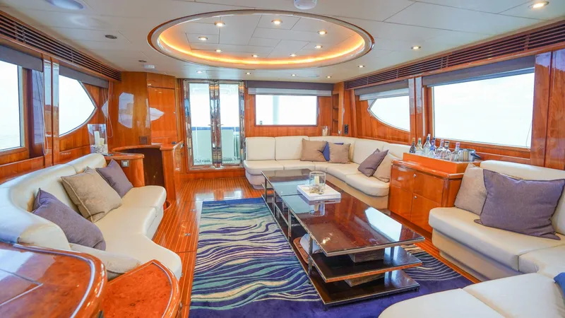 Slide: The Image of Motor Yacht 82MY 2001 - 16
