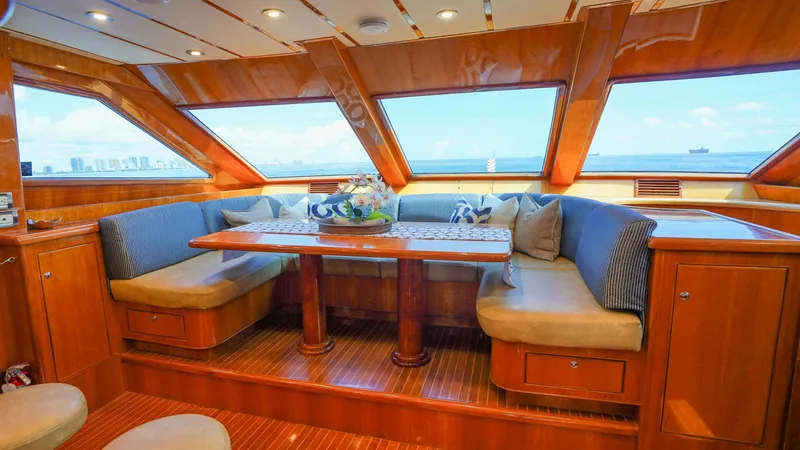 Slide: The Image of Motor Yacht 82MY 2001 - 18