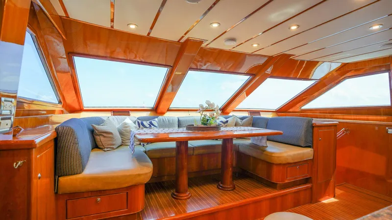 Slide: The Image of Motor Yacht 82MY 2001 - 22