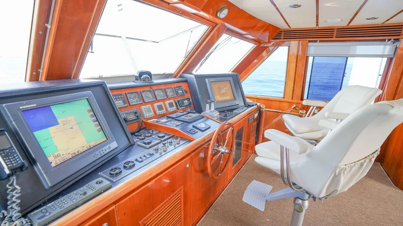 Slide: The Image of Motor Yacht 82MY 2001 - 25