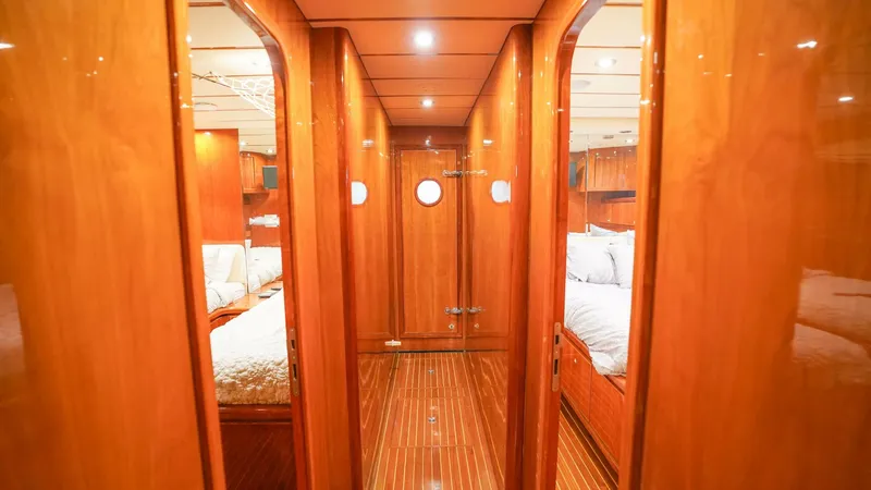 Slide: The Image of Motor Yacht 82MY 2001 - 34