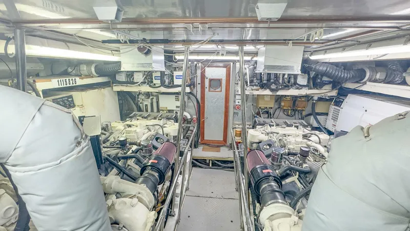 Slide: The Image of Motor Yacht 82MY 2001 - 45