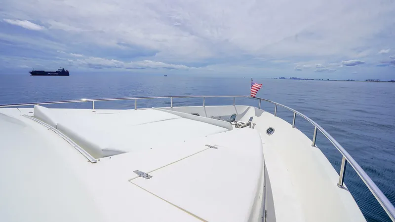 Slide: The Image of Motor Yacht 82MY 2001 - 6