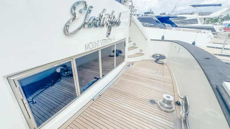 Slide: The Image of Motor Yacht 82MY 2001 - 9