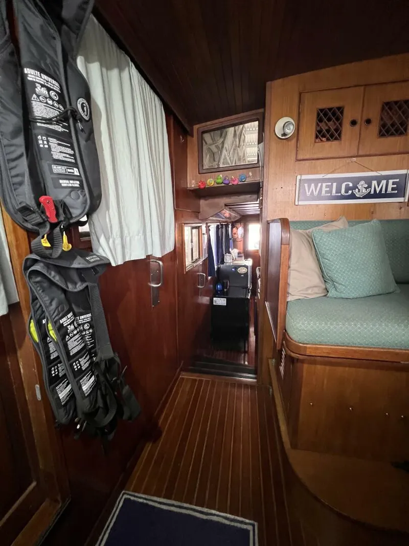 Slide: The Image of Sea Ranger 45 Raised Pilot House 1981 - 20