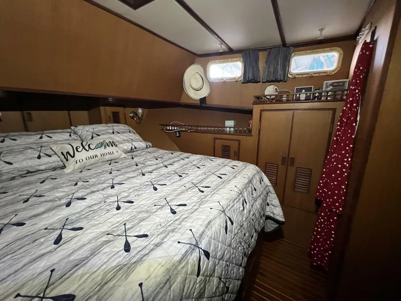 Slide: The Image of Sea Ranger 45 Raised Pilot House 1981 - 26