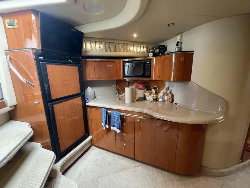 Slide: The Image of Sea Ray 380 Sundancer 2000 - 11