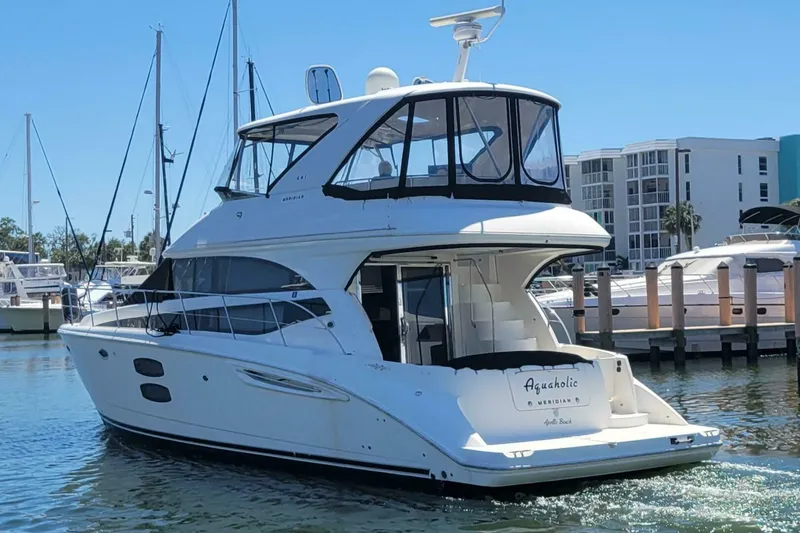 Slide: The Image of Meridian 441 Sedan 2011 - 26