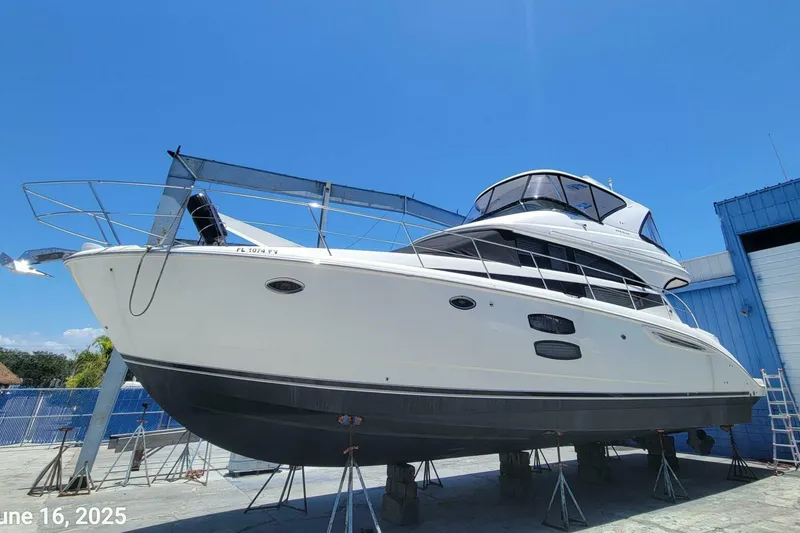 Slide: The Image of Meridian 441 Sedan 2011 - 27