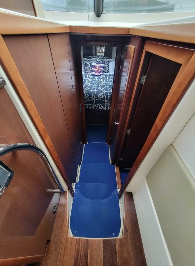 Slide: The Image of Meridian 441 Sedan 2011 - 4