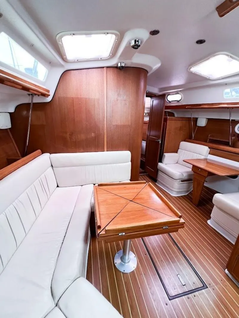 Slide: The Image of Catalina 350 MK II 2007 - 13
