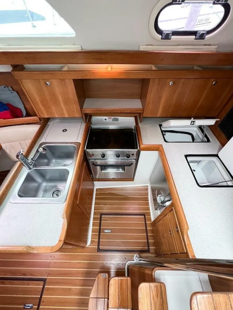 Slide: The Image of Catalina 350 MK II 2007 - 20