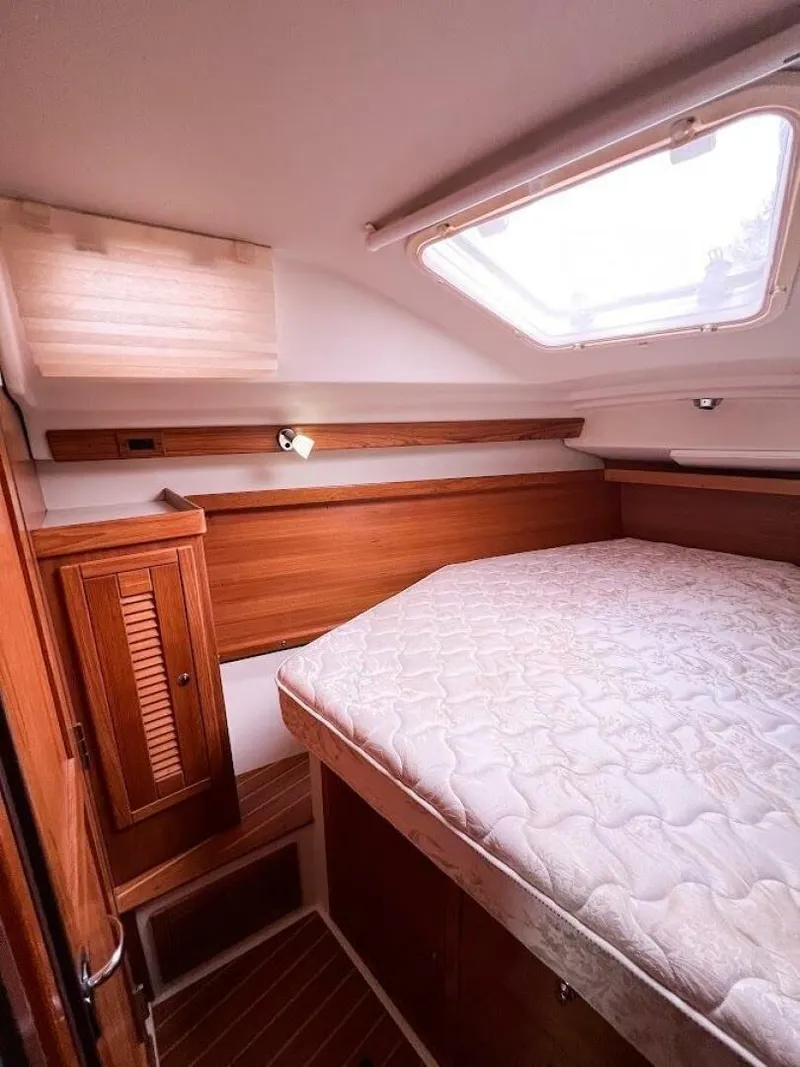 Slide: The Image of Catalina 350 MK II 2007 - 25