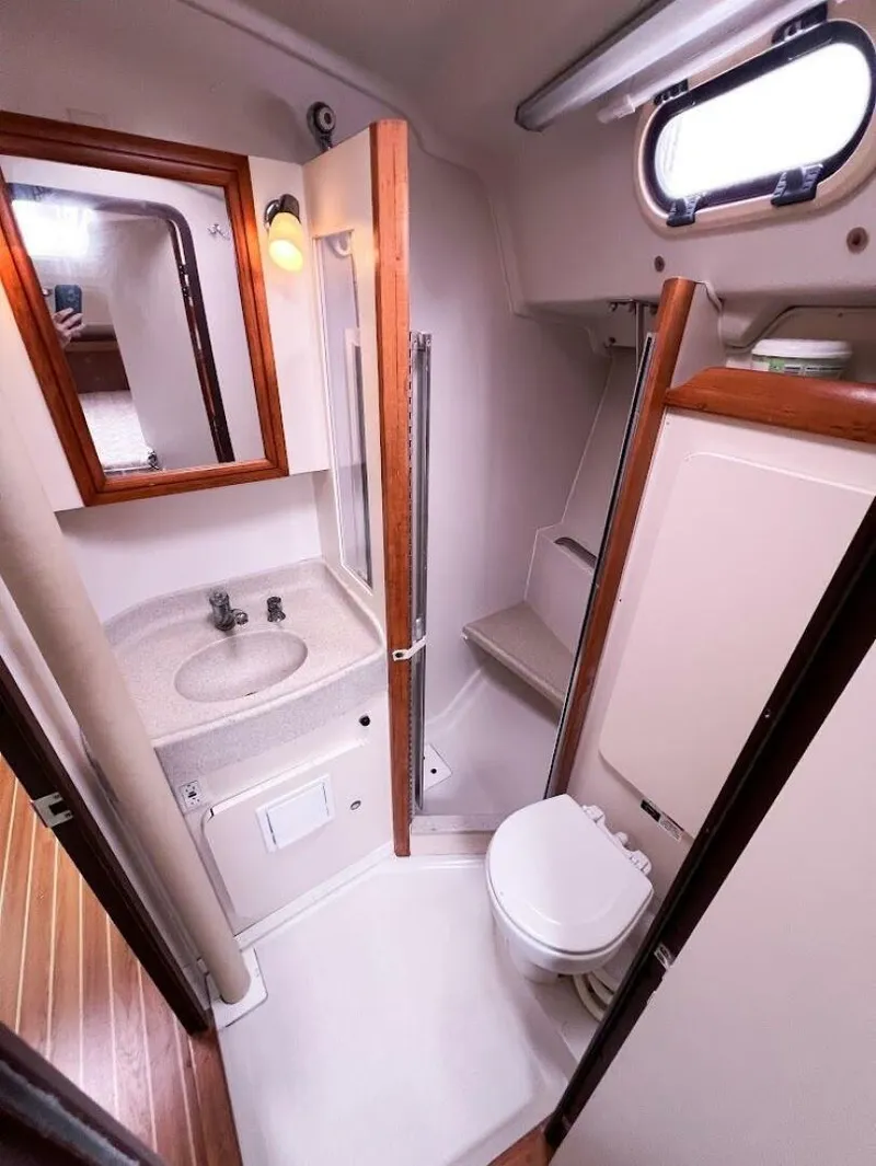 Slide: The Image of Catalina 350 MK II 2007 - 27