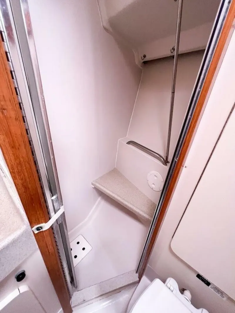 Slide: The Image of Catalina 350 MK II 2007 - 28