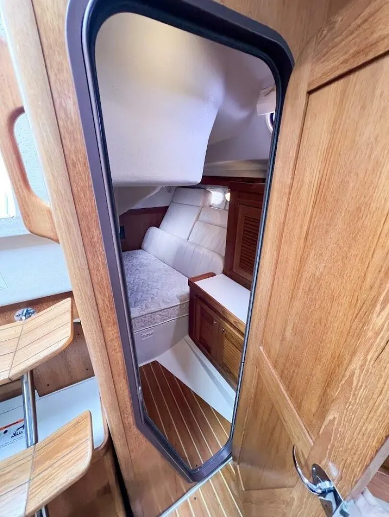 Slide: The Image of Catalina 350 MK II 2007 - 30