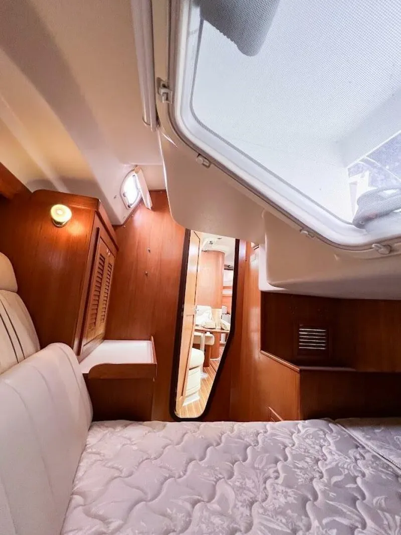 Slide: The Image of Catalina 350 MK II 2007 - 33