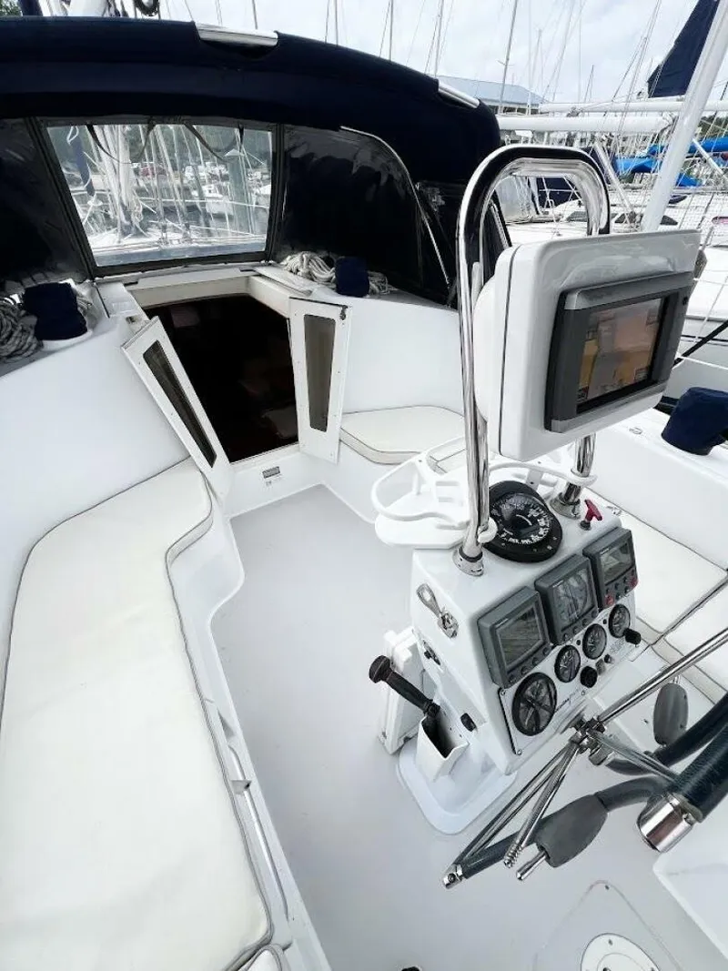 Slide: The Image of Catalina 350 MK II 2007 - 38