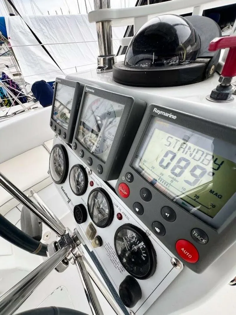 Slide: The Image of Catalina 350 MK II 2007 - 41