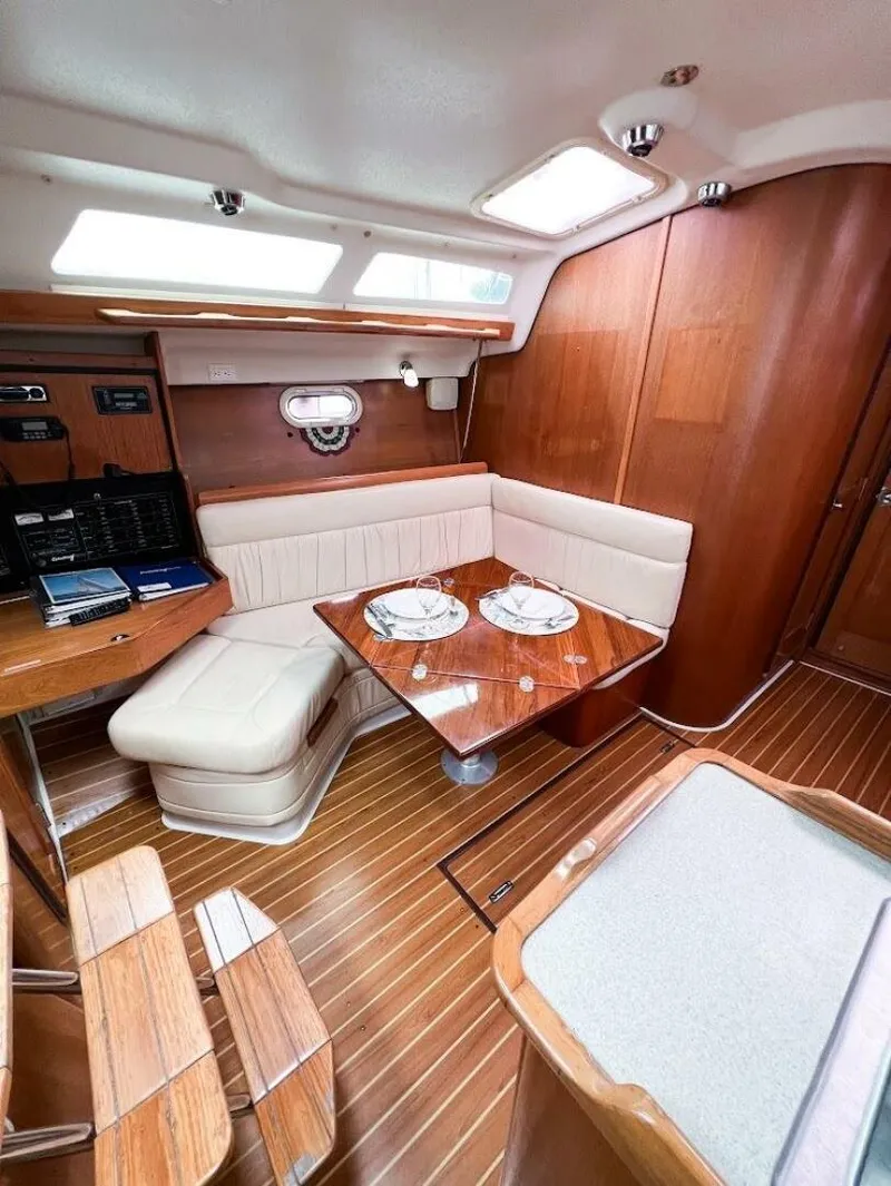 Slide: The Image of Catalina 350 MK II 2007 - 6