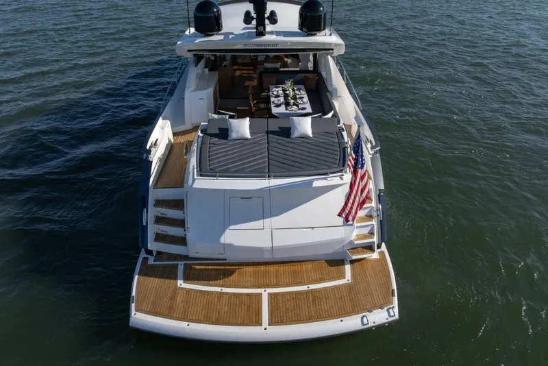 Slide: The Image of Sunseeker Predator 2020 - 10
