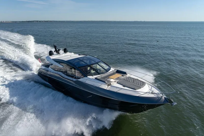 Slide: The Image of Sunseeker Predator 2020 - 13