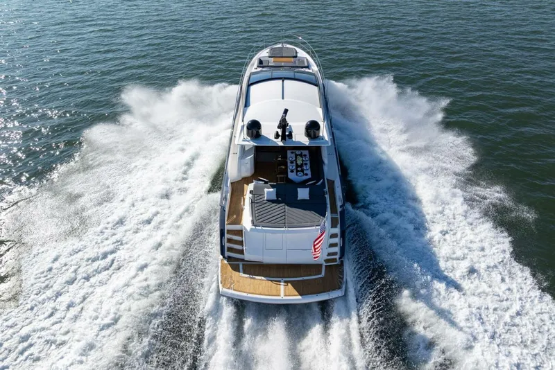 Slide: The Image of Sunseeker Predator 2020 - 19