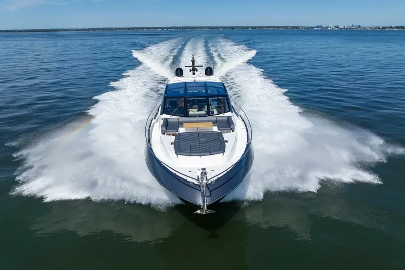 Slide: The Image of Sunseeker Predator 2020 - 26