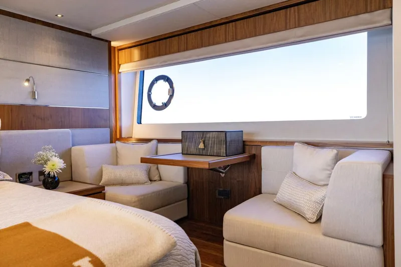 Slide: The Image of Sunseeker Predator 2020 - 41