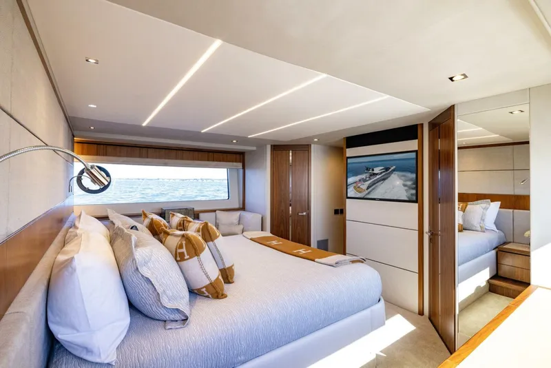 Slide: The Image of Sunseeker Predator 2020 - 44