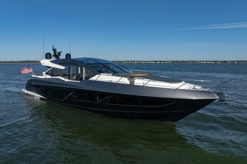 Slide: The Image of Sunseeker Predator 2020 - 6