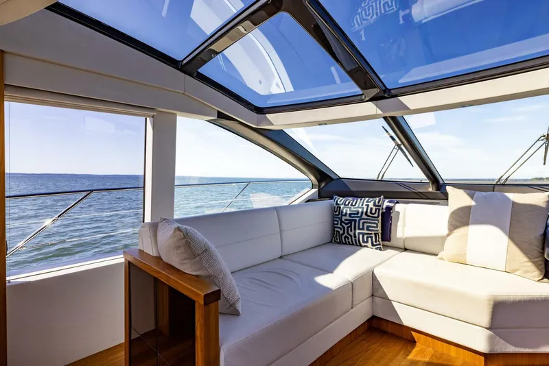 Slide: The Image of Sunseeker Predator 2020 - 60