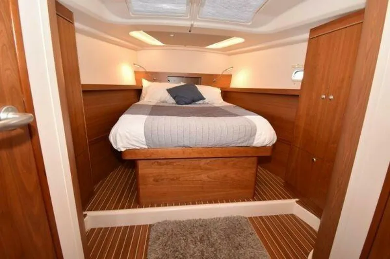 Slide: The Image of Hanse 455 2016 - 19