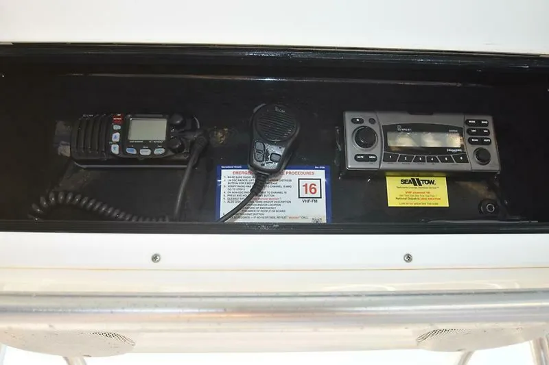 Slide: The Image of Regulator Marine 24 fs 2005 - 15
