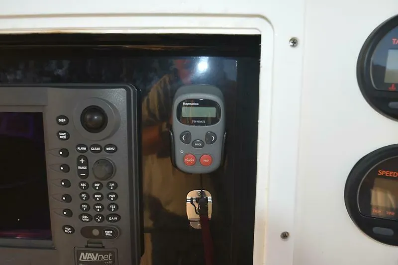 Slide: The Image of Regulator Marine 24 fs 2005 - 23