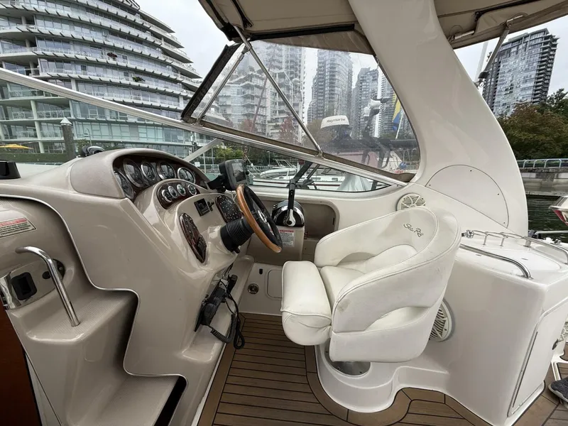 Slide: The Image of Sea Ray 280 Sundancer 2002 - 17