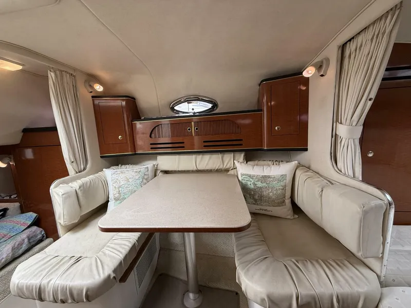 Slide: The Image of Sea Ray 280 Sundancer 2002 - 30