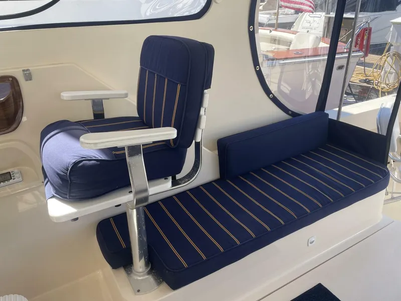 Slide: The Image of Mainship 30 Pilot II 2005 - 15