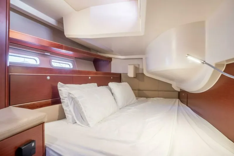 Slide: The Image of Hanse 575 2013 - 28