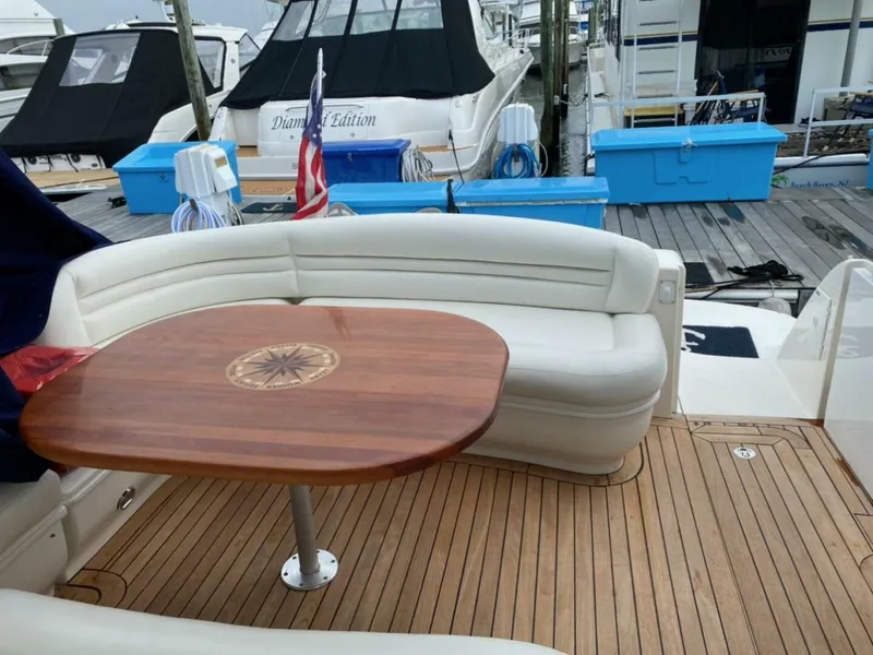 Slide: The Image of Sea Ray 44 Sundancer 2006 - 7