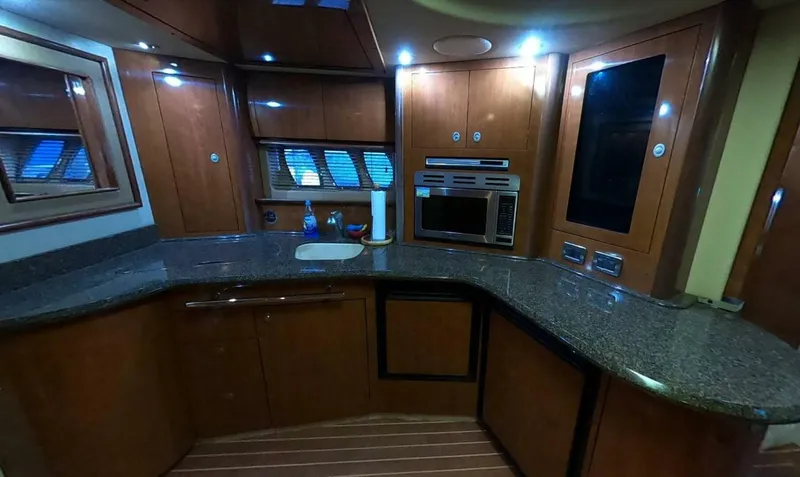 Slide: The Image of Sea Ray 44 Sundancer 2006 - 9