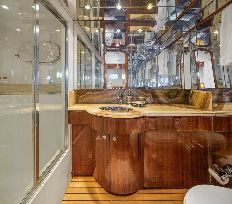 Slide: The Image of Hatteras Cockpit Motoryacht 2001 - 13