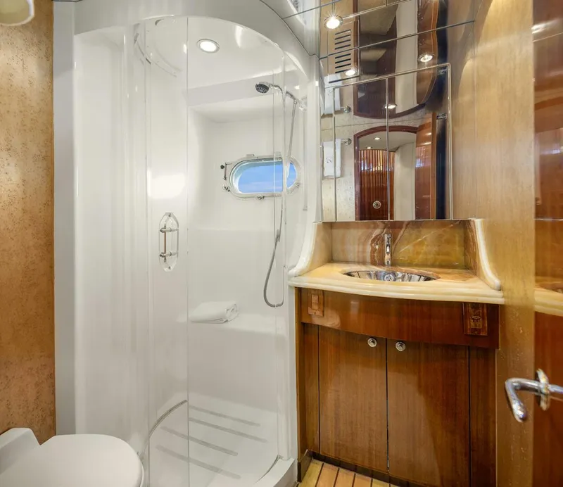 Slide: The Image of Hatteras Cockpit Motoryacht 2001 - 15