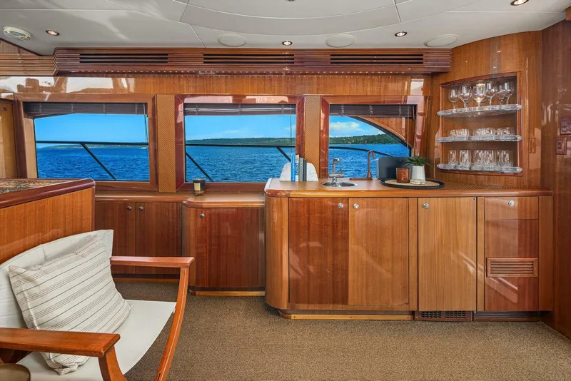 Slide: The Image of Hatteras Cockpit Motoryacht 2001 - 3