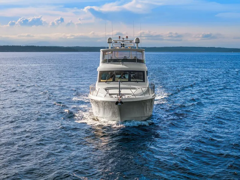 Slide: The Image of Hatteras Cockpit Motoryacht 2001 - 30